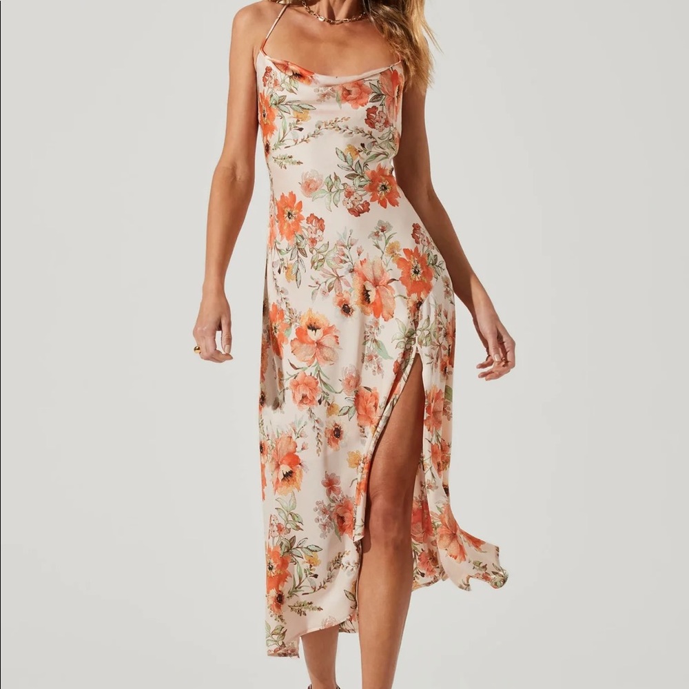 ASTR the Label Gaia Dress BNWOT - Sold Out!